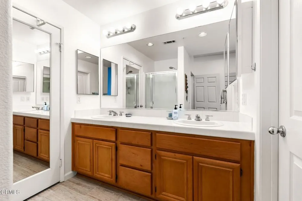 2334 Kipana Avenue Ventura, CA 93001