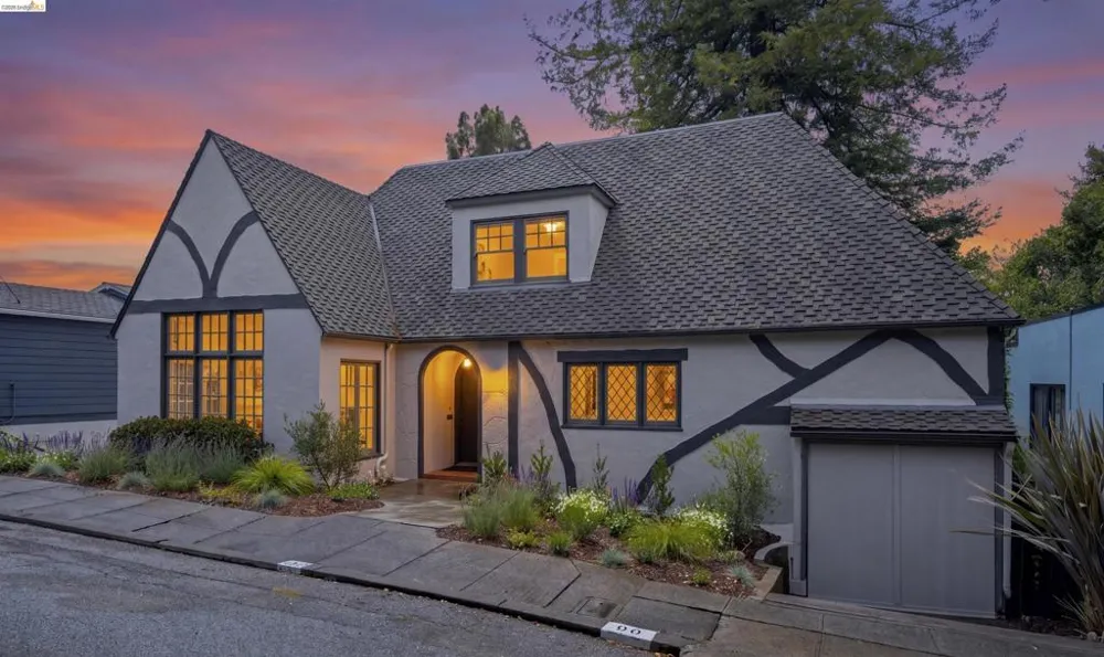 90 Oakmont Avenue Piedmont, CA 94610