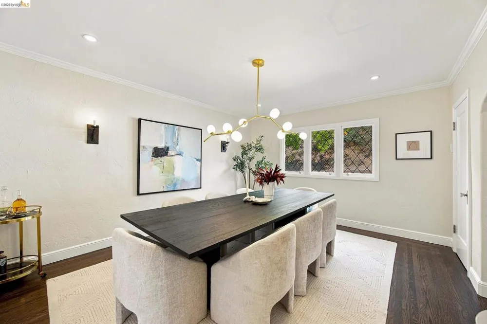 90 Oakmont Avenue Piedmont, CA 94610