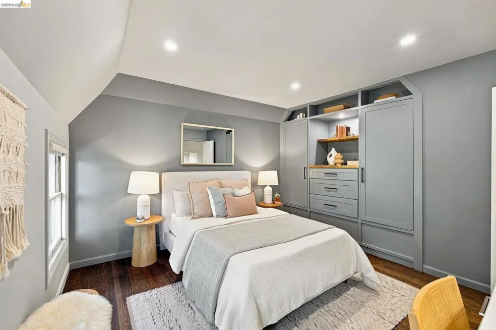 90 Oakmont Avenue Piedmont, CA 94610