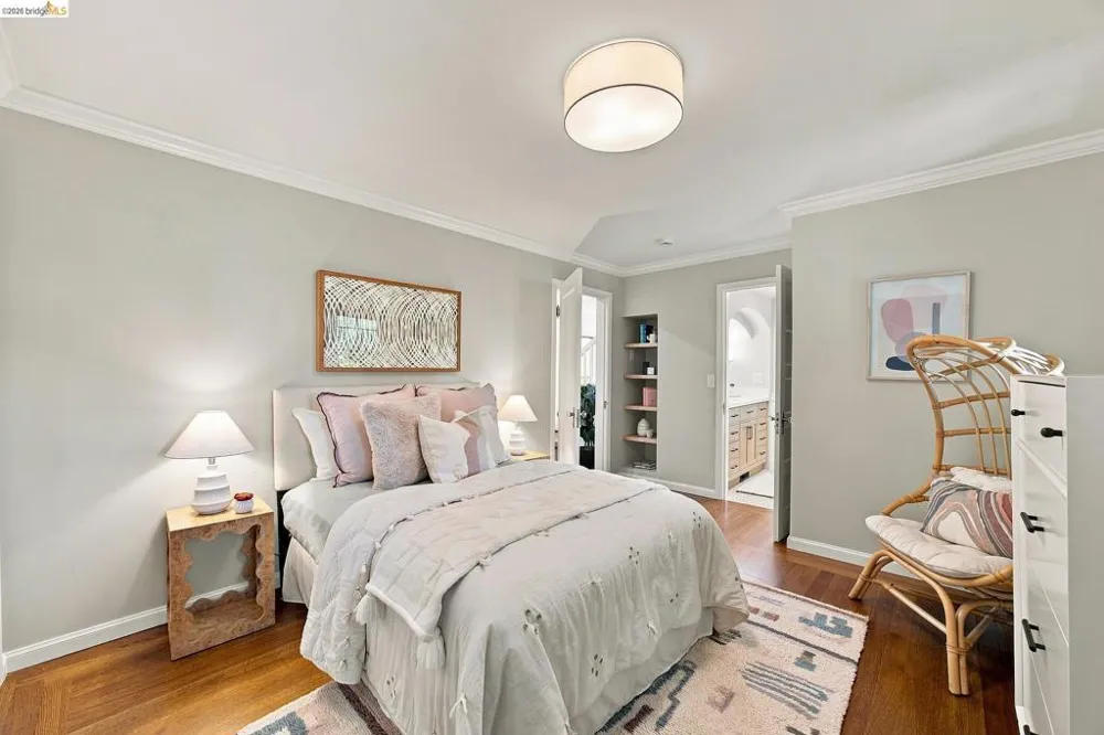 90 Oakmont Avenue Piedmont, CA 94610