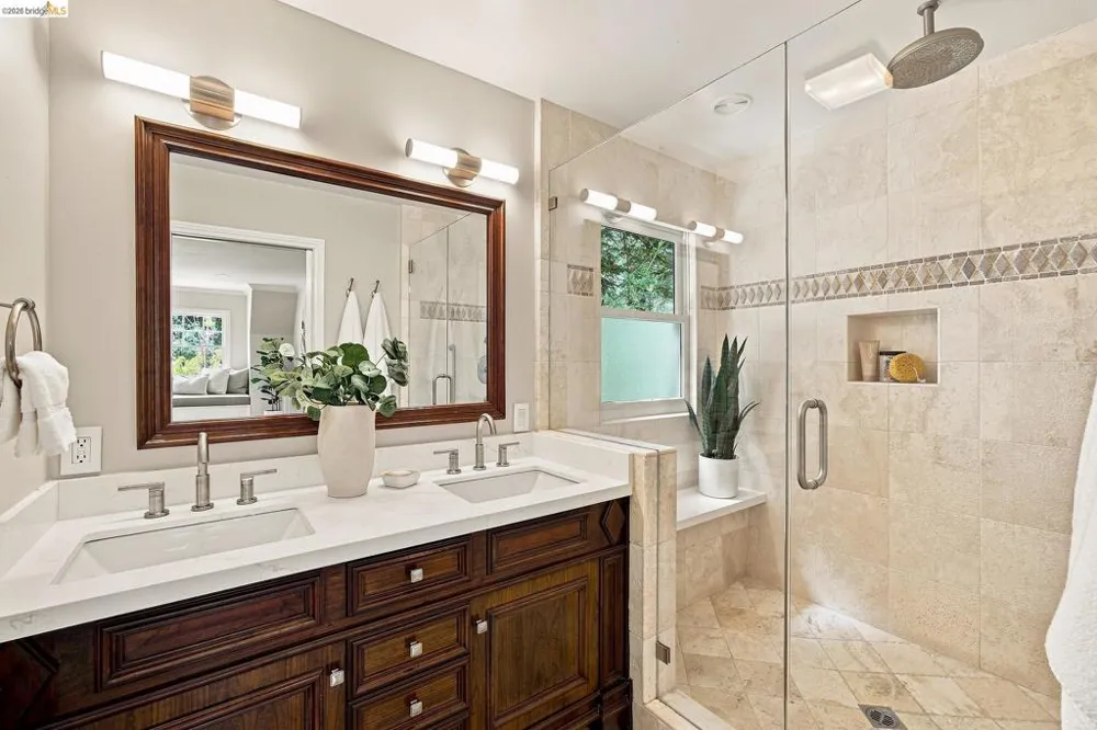 90 Oakmont Avenue Piedmont, CA 94610