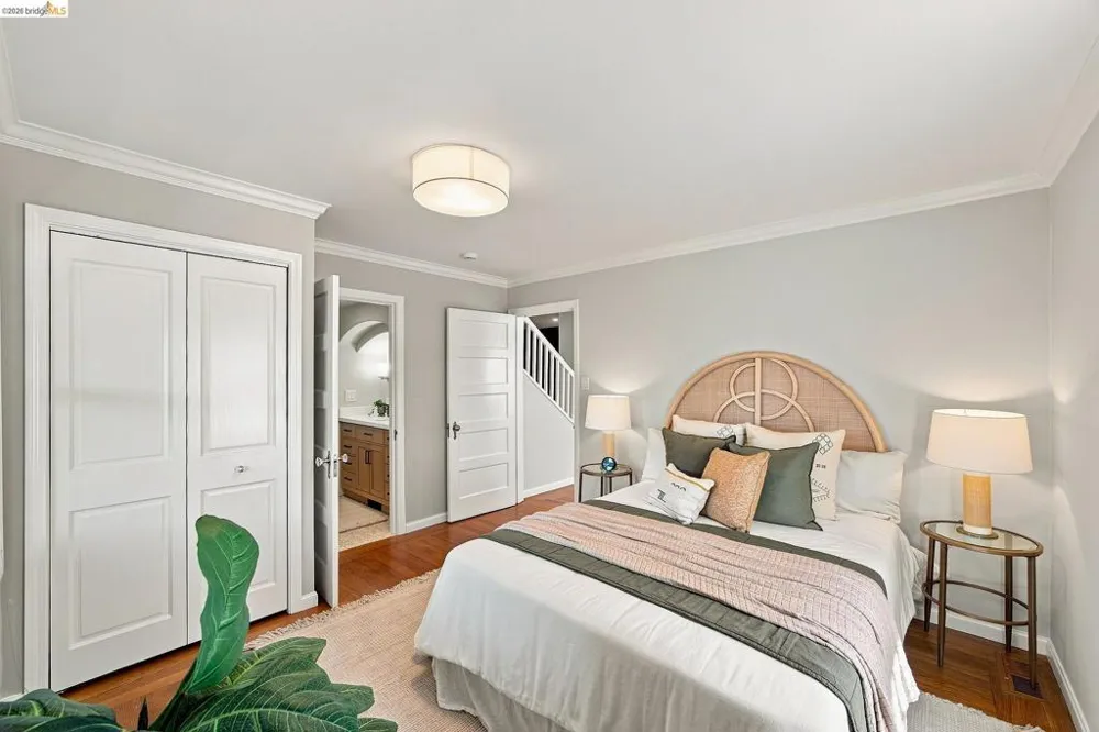 90 Oakmont Avenue Piedmont, CA 94610
