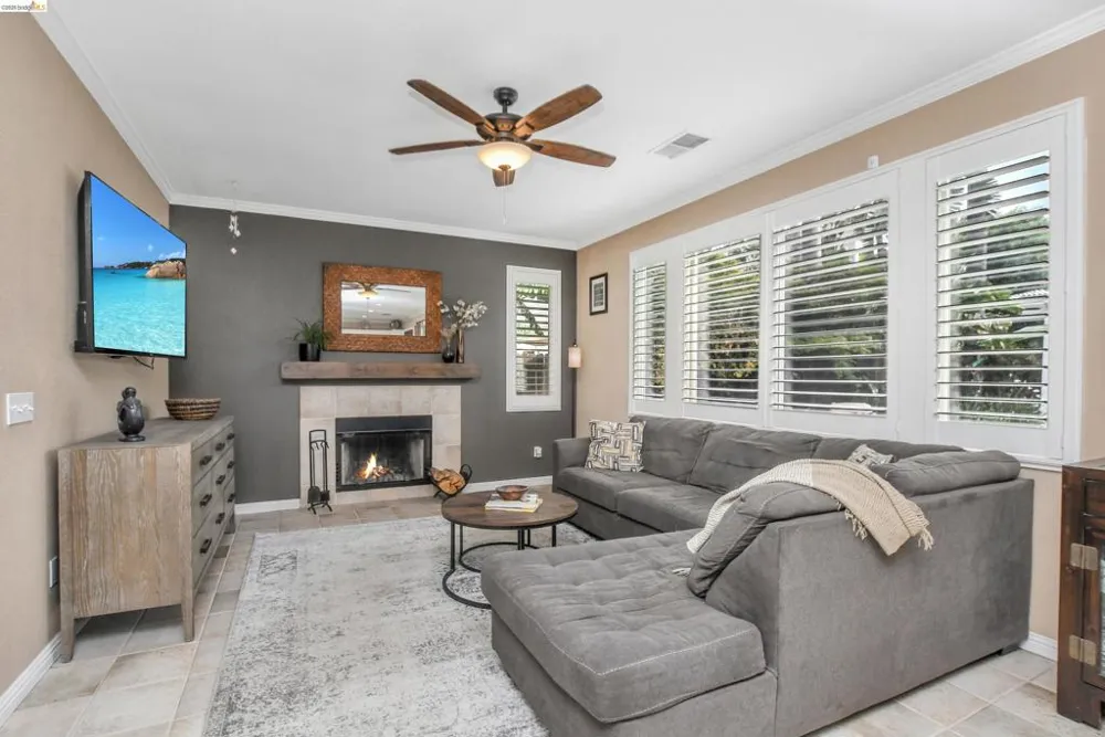 1372 Fruitwood Way Tracy, CA 95376
