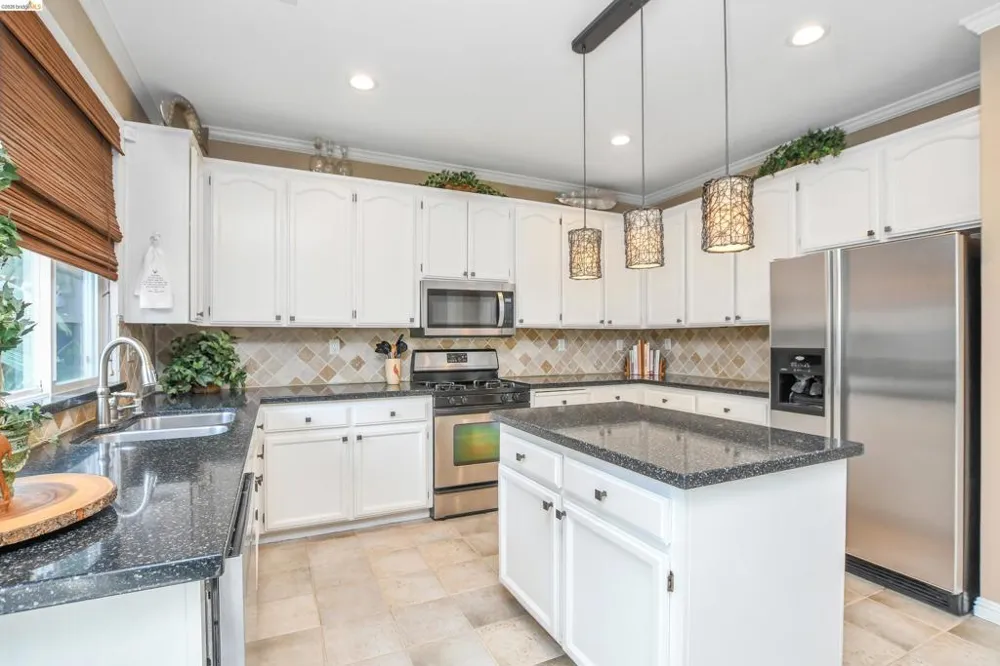1372 Fruitwood Way Tracy, CA 95376