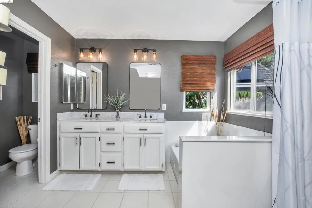1372 Fruitwood Way Tracy, CA 95376