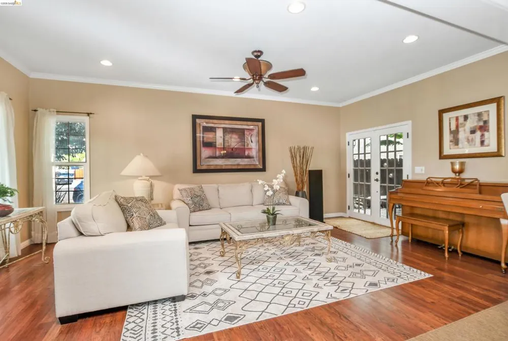 1372 Fruitwood Way Tracy, CA 95376