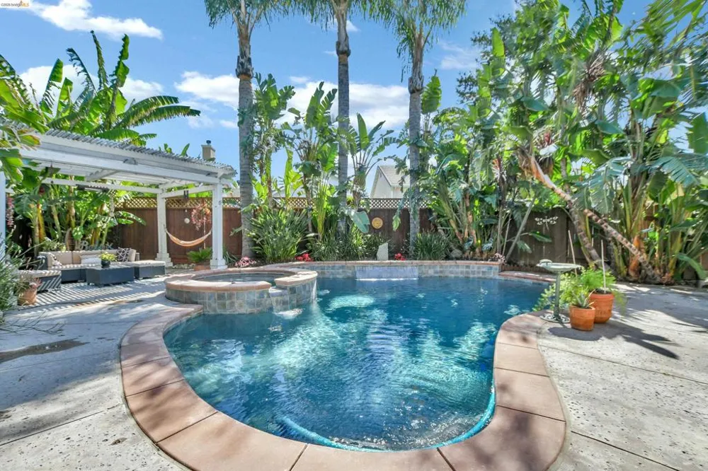 1372 Fruitwood Way Tracy, CA 95376