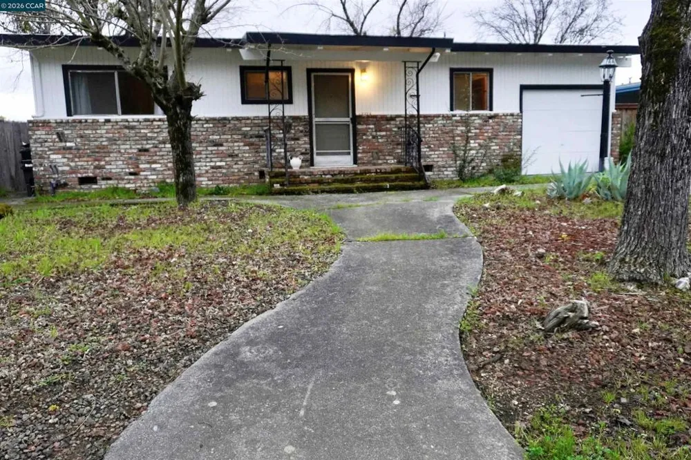12773 Shoreview Dr Clearlake Oaks, CA 95423