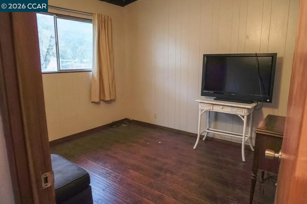 12773 Shoreview Dr Clearlake Oaks, CA 95423