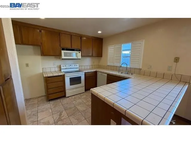 1418 Prospect Way Suisun City, CA 94585