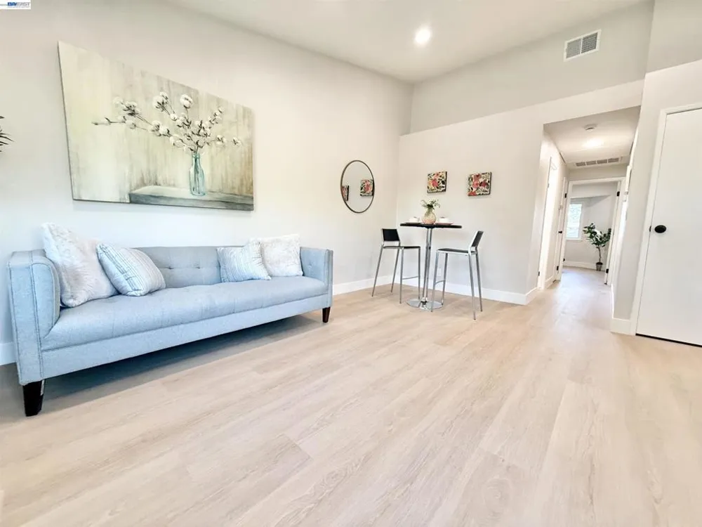 136 Hackamore Ln Fremont, CA 94539