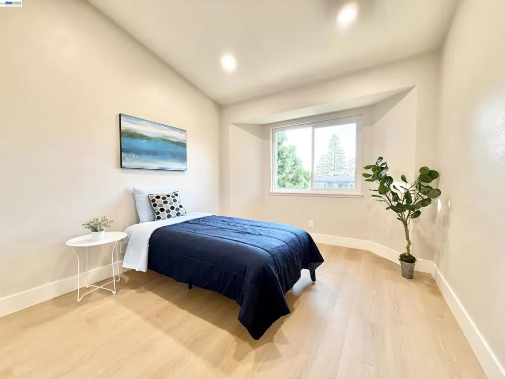 136 Hackamore Ln Fremont, CA 94539