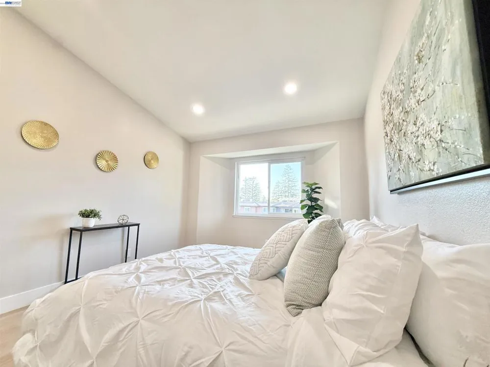 136 Hackamore Ln Fremont, CA 94539