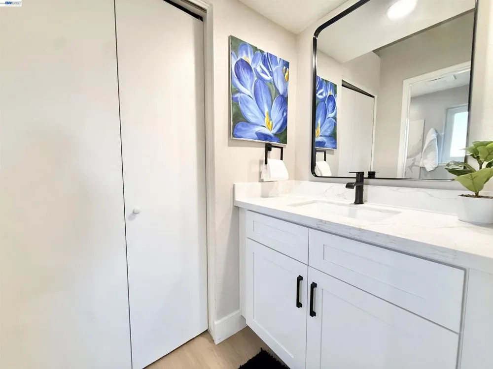136 Hackamore Ln Fremont, CA 94539