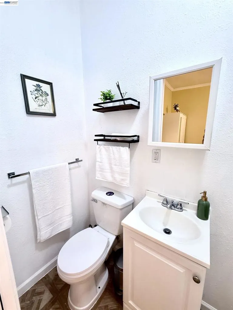 441 Bartlett Ave San Lorenzo, CA 94541