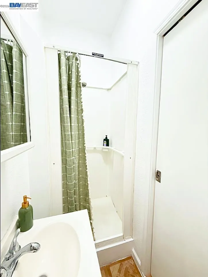 441 Bartlett Ave San Lorenzo, CA 94541