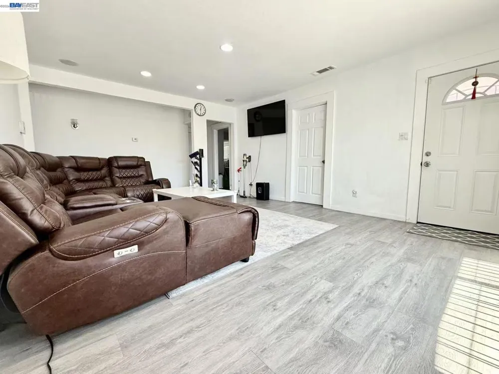 441 Bartlett Ave San Lorenzo, CA 94541