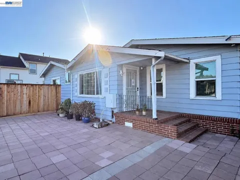 441 Bartlett Ave