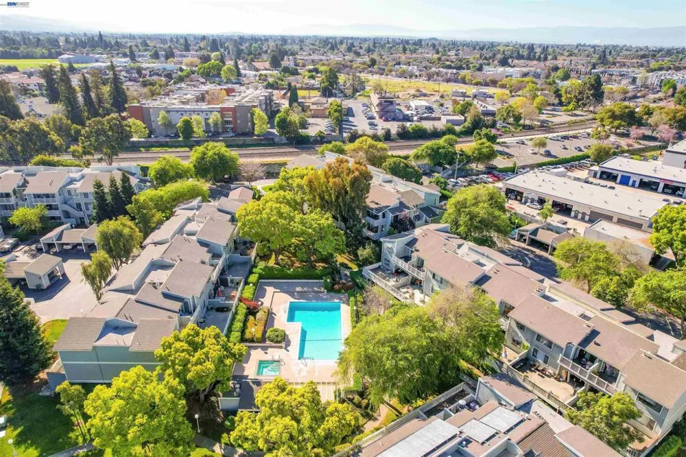 37168 Meadowbrook Cmn #304 Fremont, CA 94536