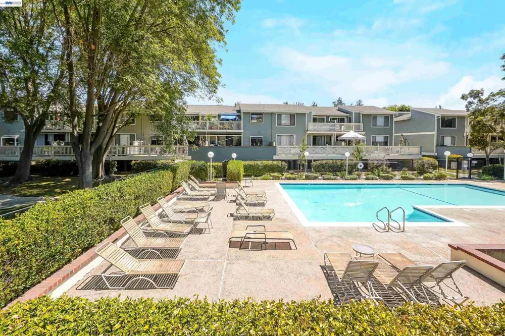 37168 Meadowbrook Cmn #304 Fremont, CA 94536
