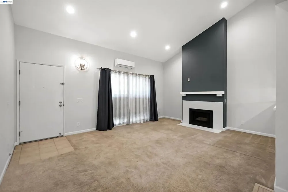 37168 Meadowbrook Cmn #304 Fremont, CA 94536