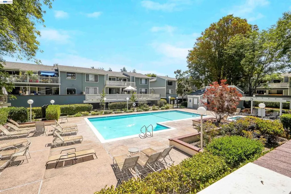 37168 Meadowbrook Cmn #304 Fremont, CA 94536