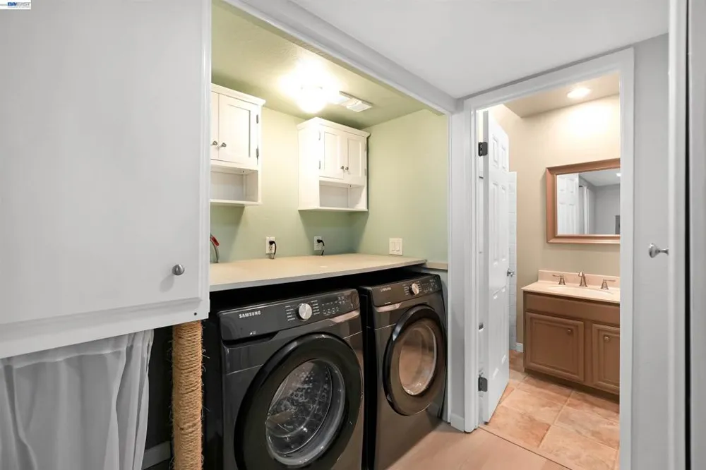 37168 Meadowbrook Cmn #304 Fremont, CA 94536