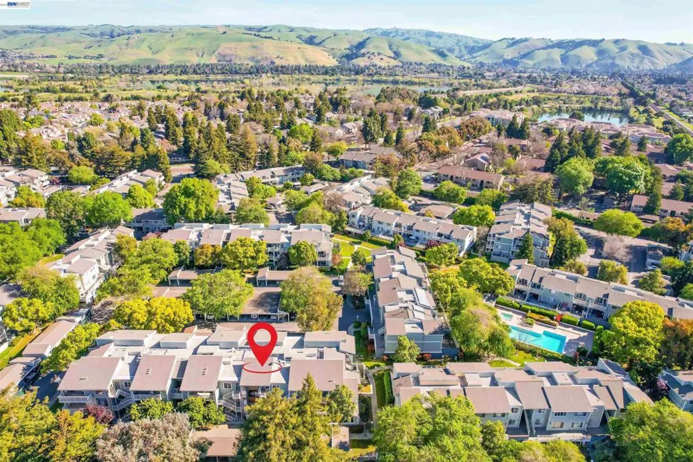 37168 Meadowbrook Cmn #304 Fremont, CA 94536