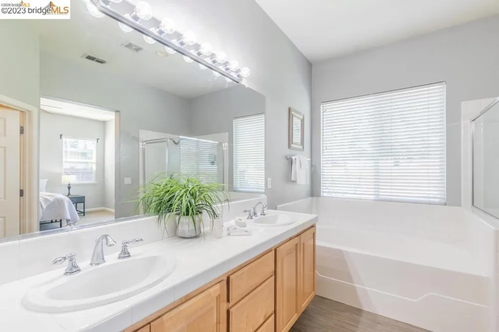 1055 meadow brook court Brentwood, CA 94513