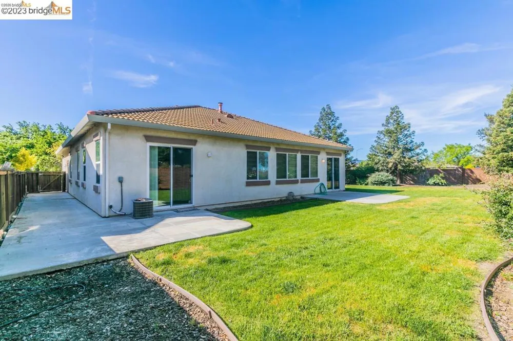 1055 meadow brook court Brentwood, CA 94513