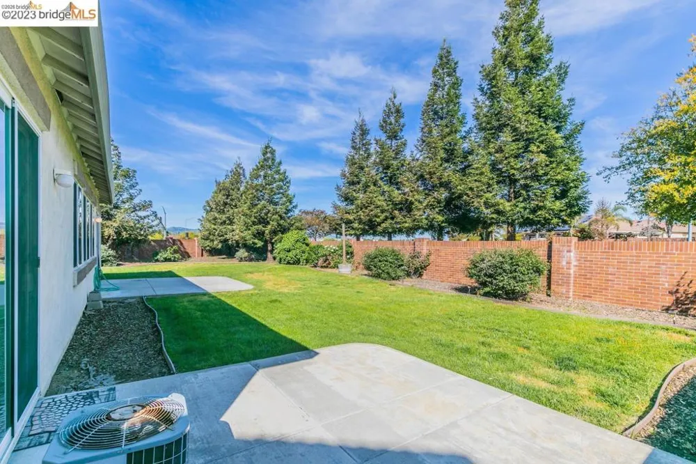 1055 meadow brook court Brentwood, CA 94513