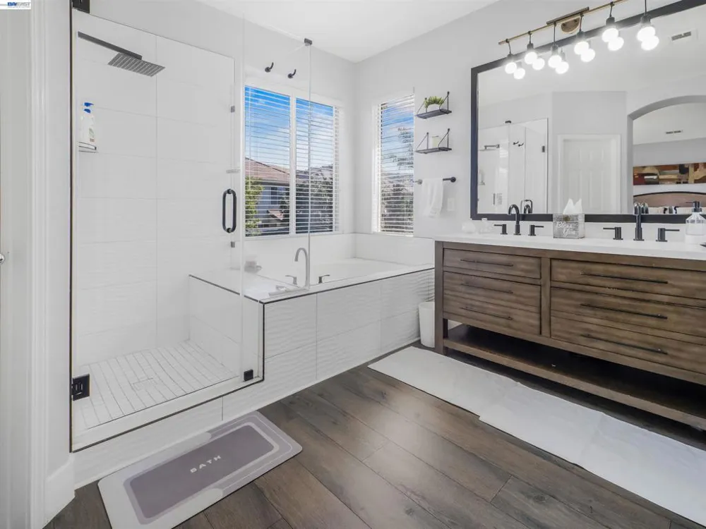 308 Arrowhead Way Hayward, CA 94544