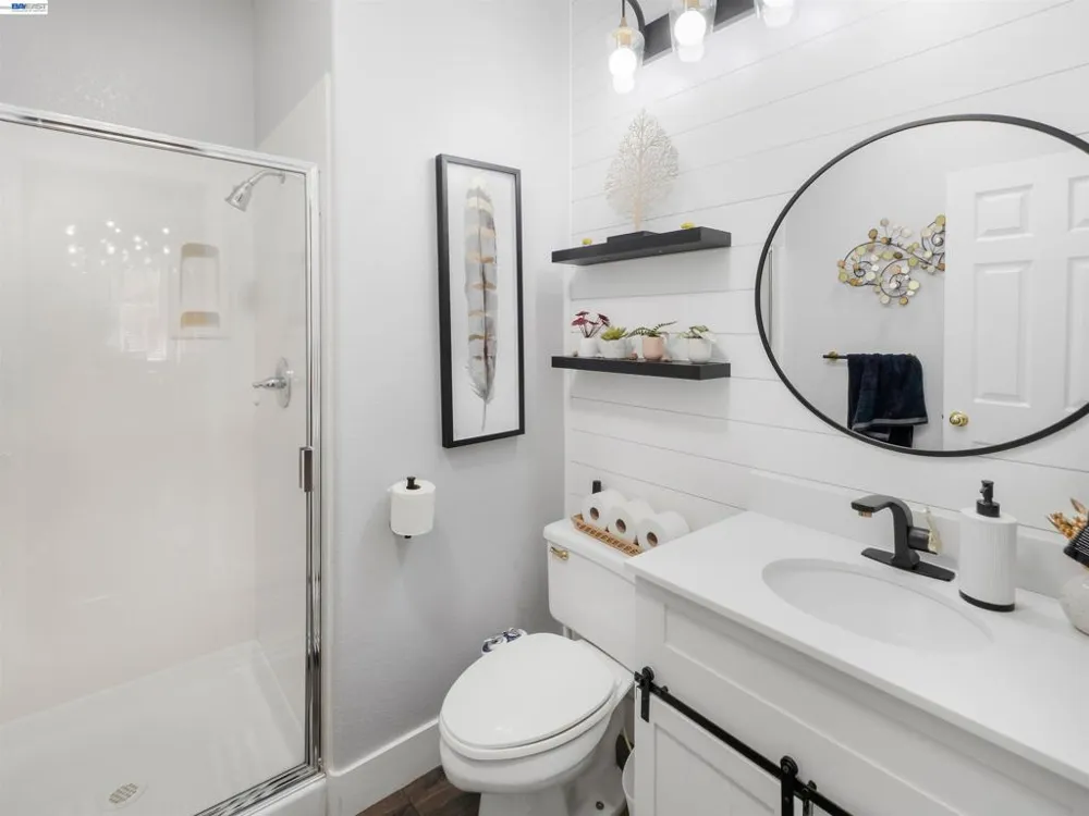 308 Arrowhead Way Hayward, CA 94544