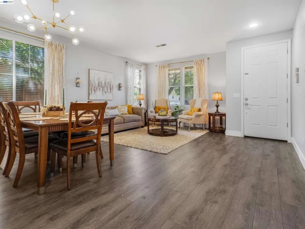 308 Arrowhead Way Hayward, CA 94544