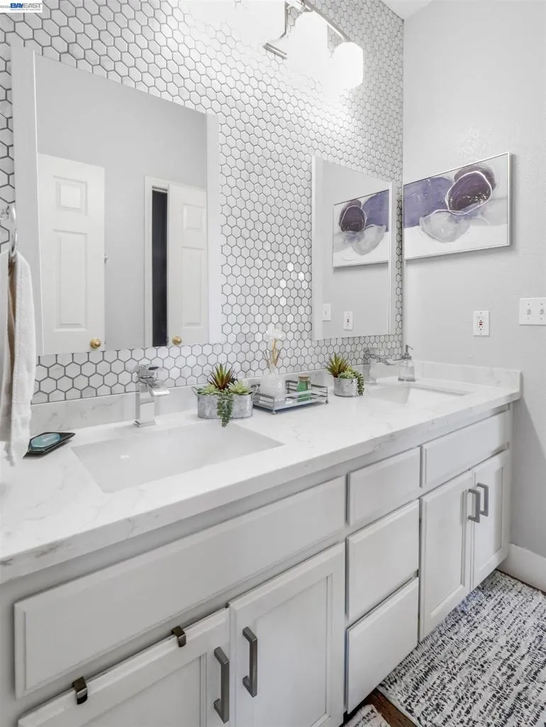 308 Arrowhead Way Hayward, CA 94544