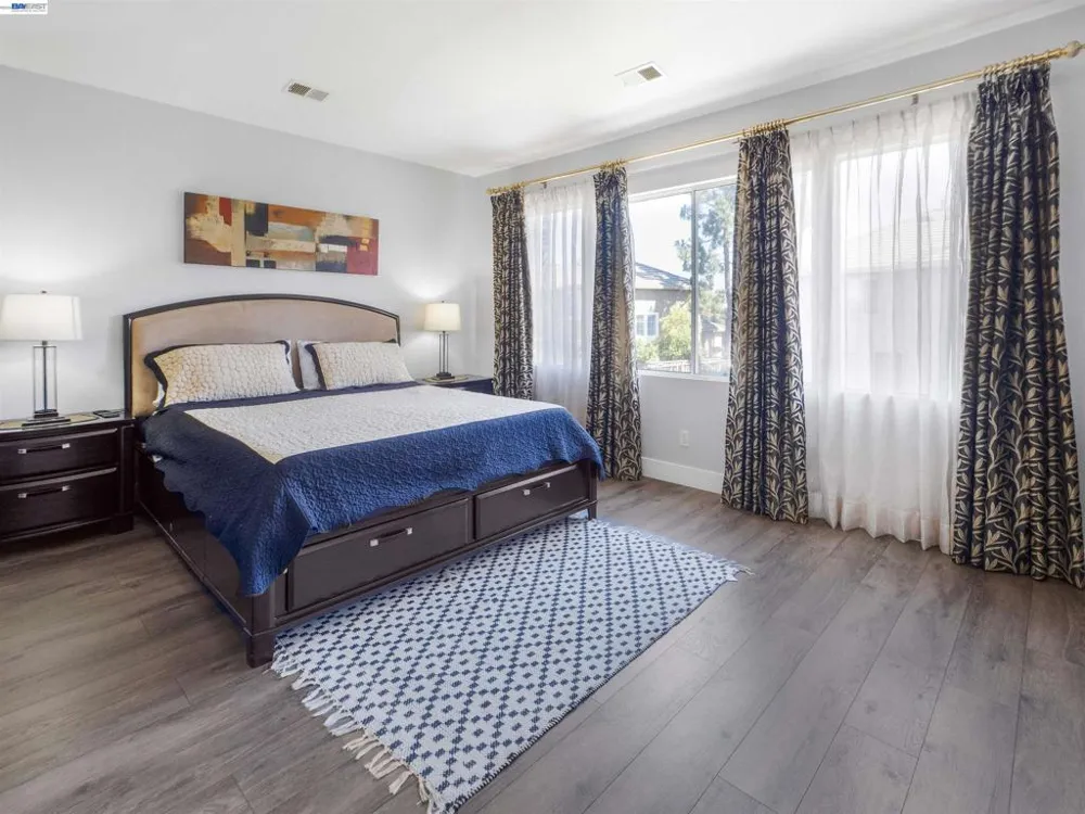 308 Arrowhead Way Hayward, CA 94544