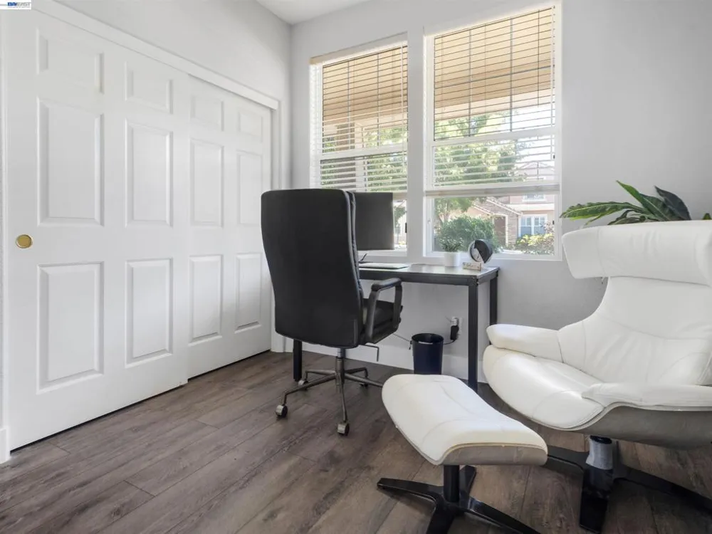 308 Arrowhead Way Hayward, CA 94544