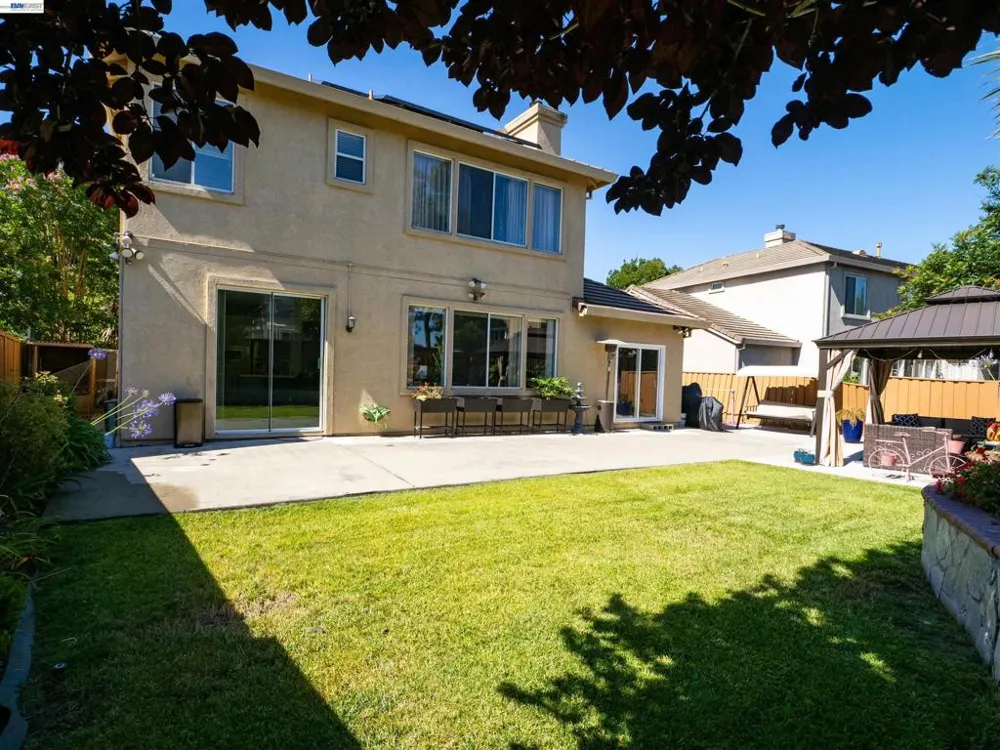 308 Arrowhead Way Hayward, CA 94544