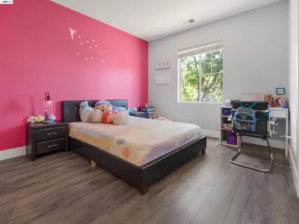 308 Arrowhead Way Hayward, CA 94544