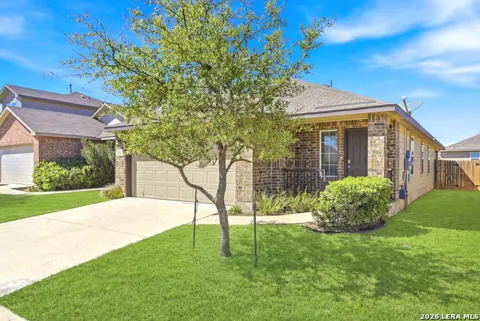 216 E Middle Green Loop