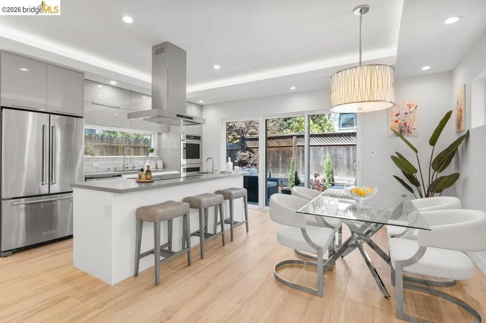732 26th Street Oakland, CA 94612