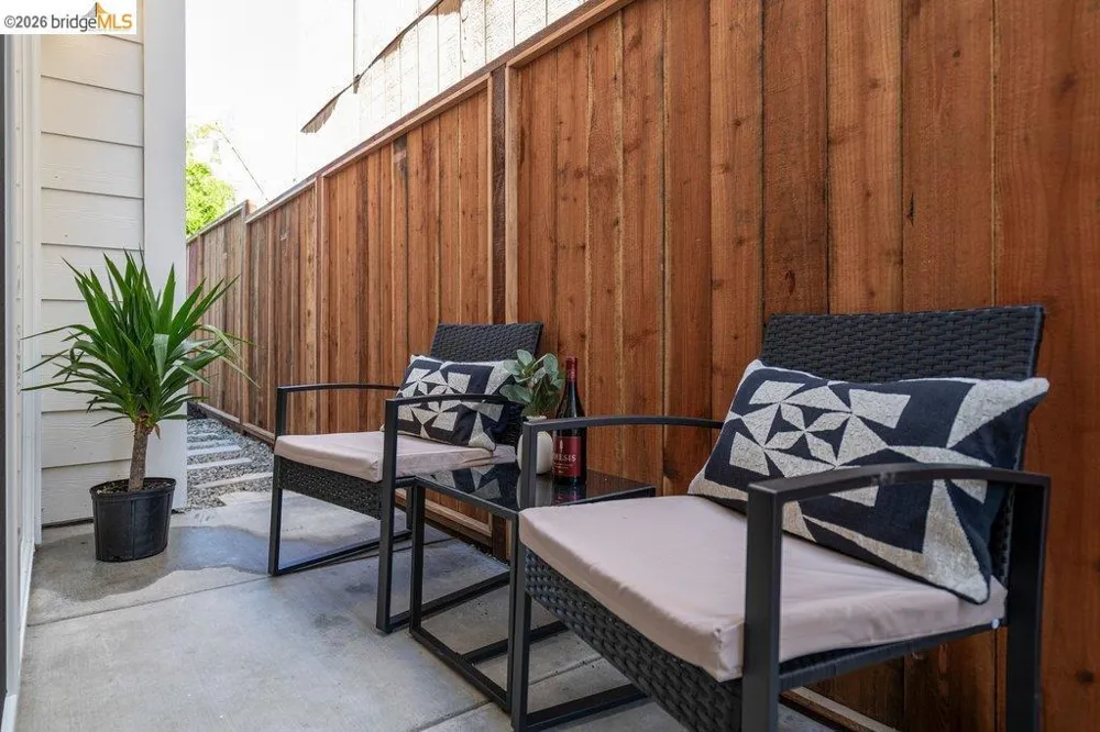732 26th Street Oakland, CA 94612