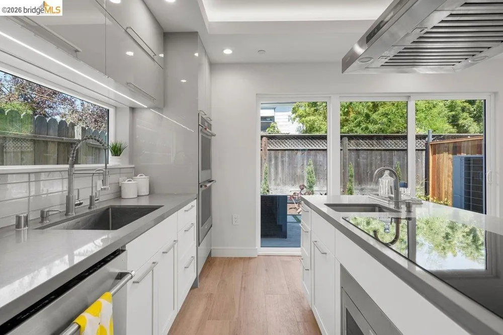 732 26th Street Oakland, CA 94612