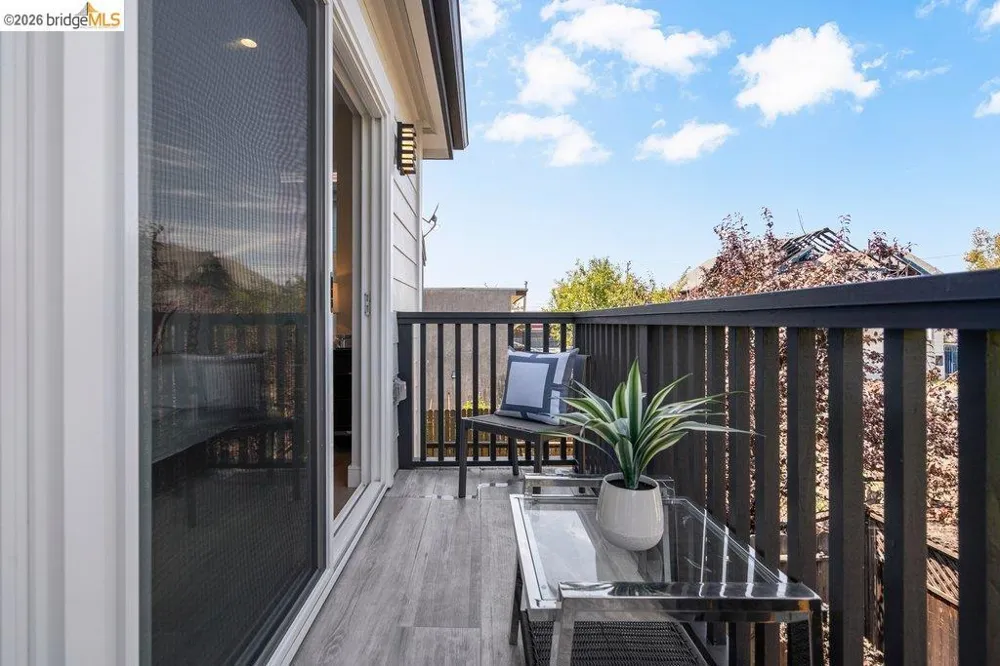 732 26th Street Oakland, CA 94612