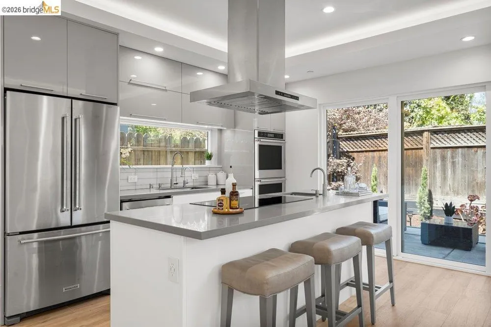 732 26th Street Oakland, CA 94612