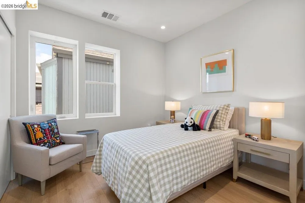 732 26th Street Oakland, CA 94612