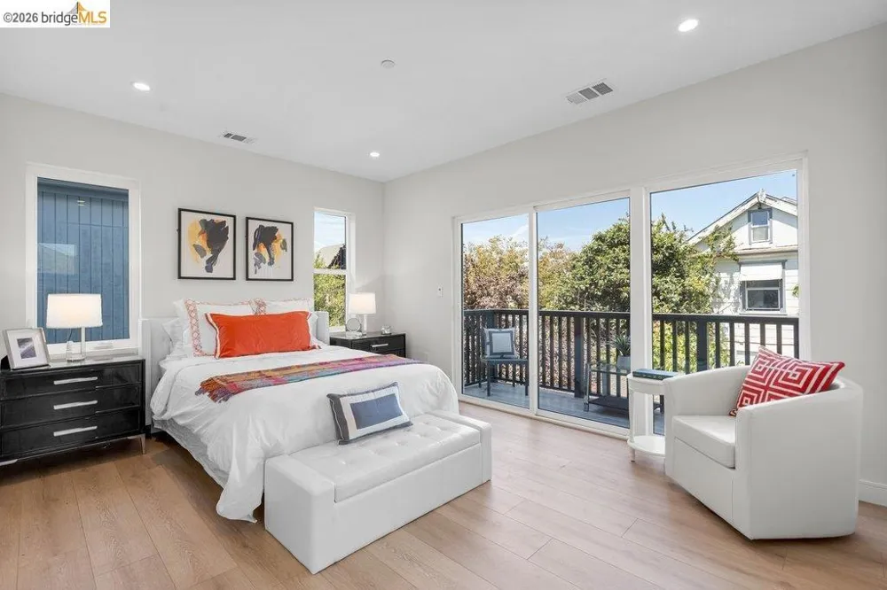 732 26th Street Oakland, CA 94612