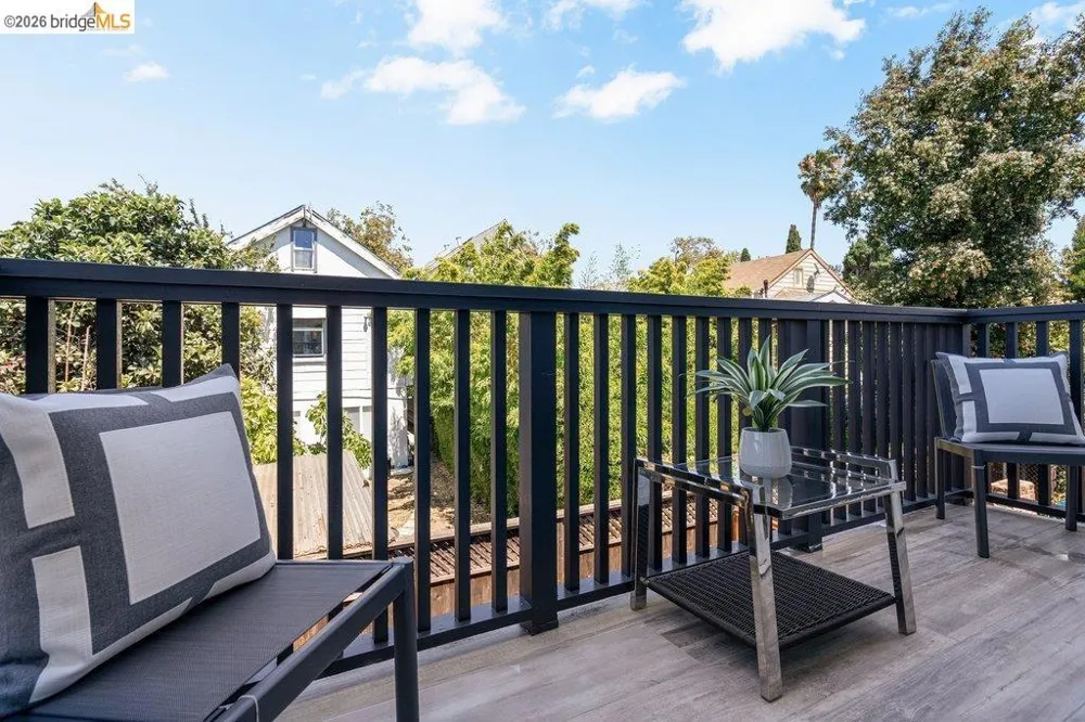732 26th Street Oakland, CA 94612