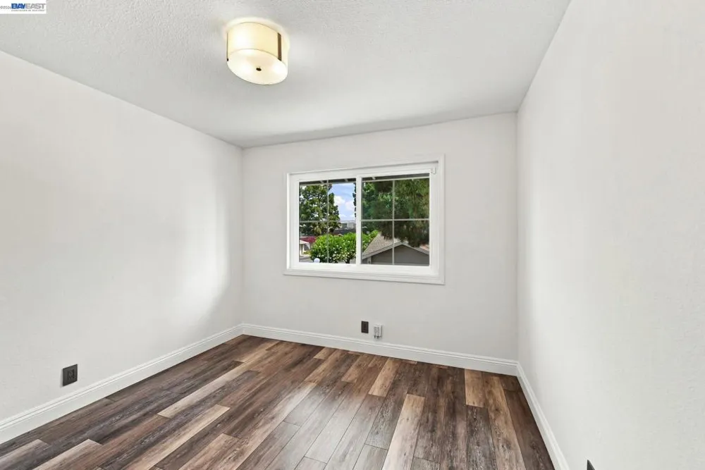 2423 Blackpool Ln San Leandro, CA 94577